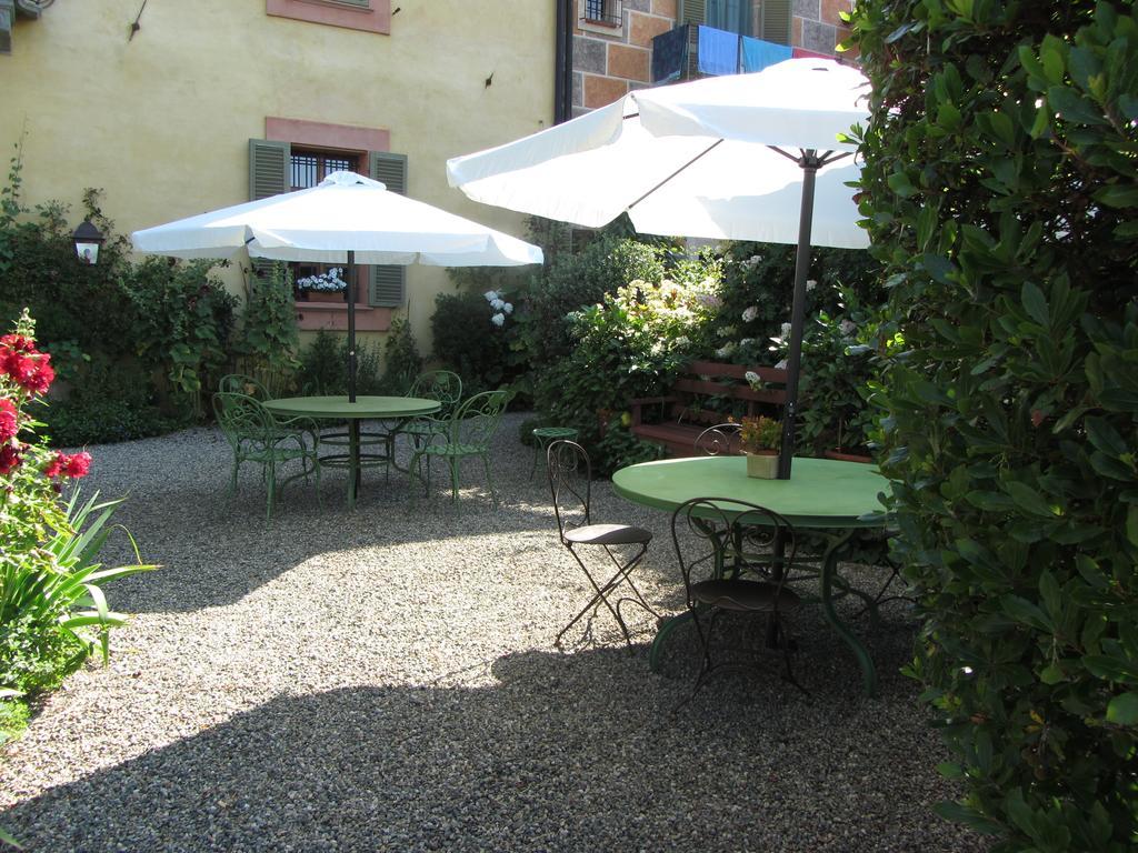 Castello Di Strambinello Bed and Breakfast Exteriör bild